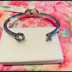 New York and Company bangle xo bracelet